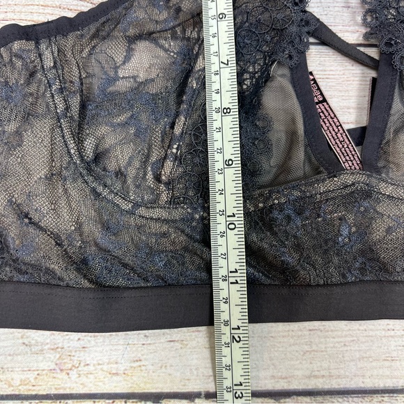 Victoria’s Secret Black Lace Floral Keyhole Bralette Size XL - Picture 13 of 13